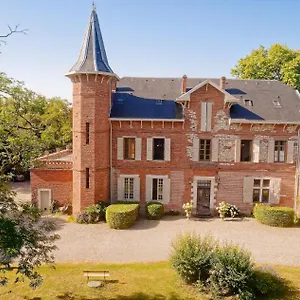 Domaine Du Buc, Le Chateau Bed and breakfast